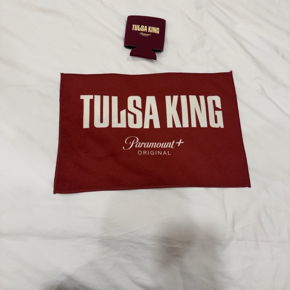Tulsa King Red Accessory Set